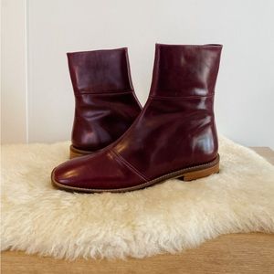 NWT L’intervalle oxblood boots